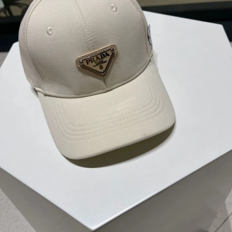 Trendsetting Prada Caps 257073