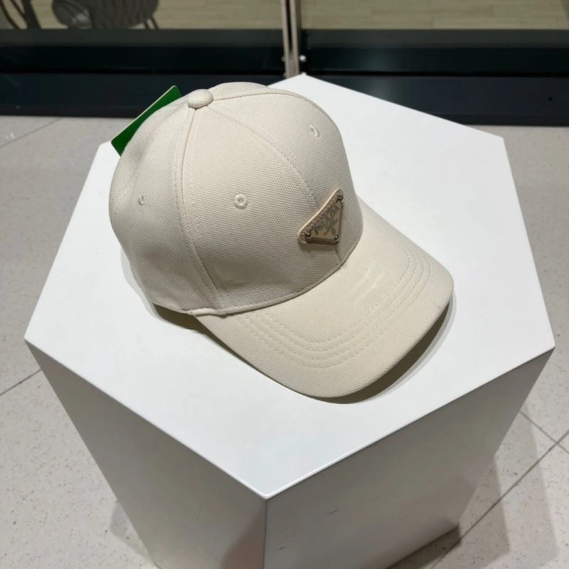 Trendsetting Prada Caps 257073