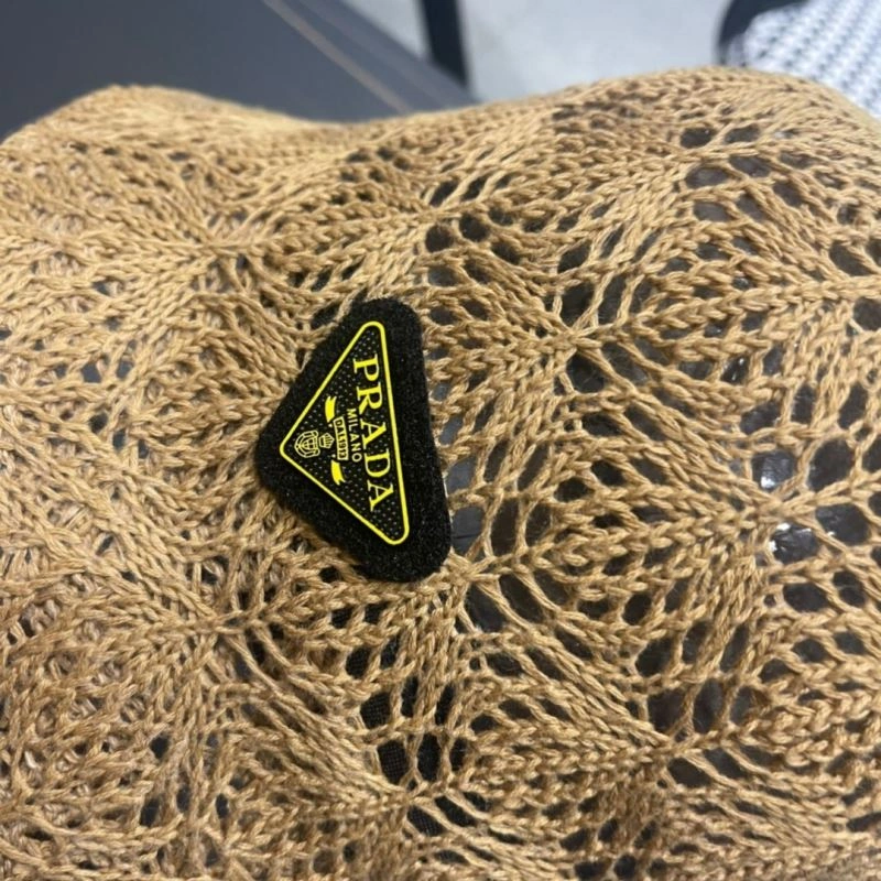 Prada Caps Effortless 257071
