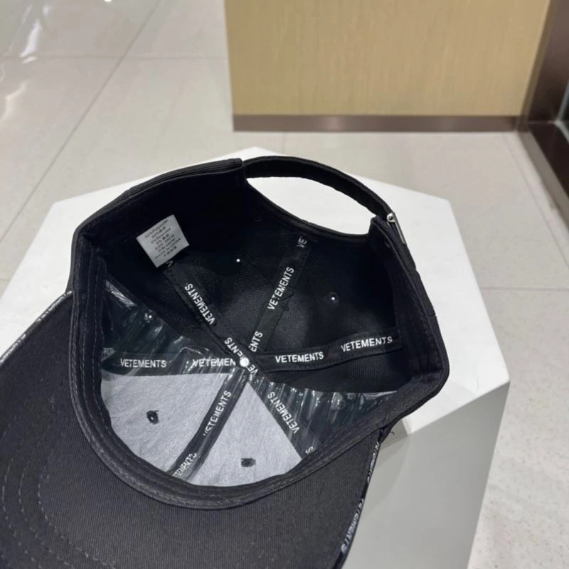Prada Caps Practical 257068