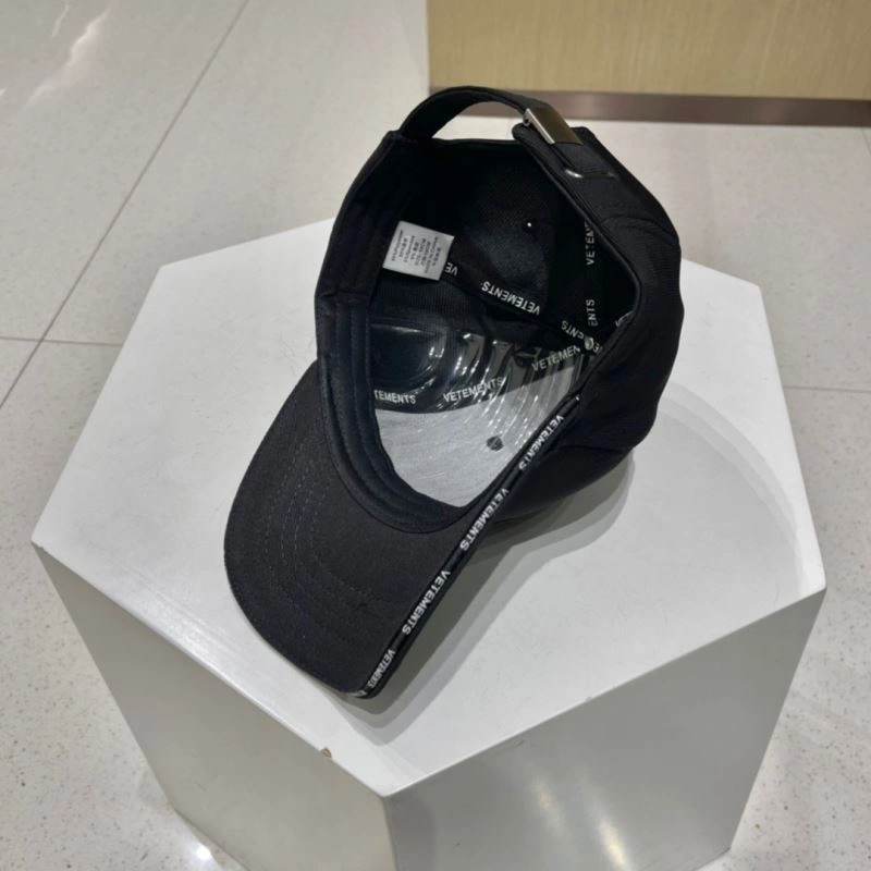 Prada Caps Practical 257068