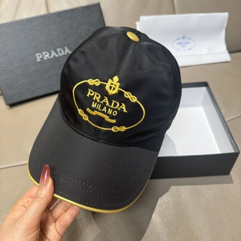 Prada Caps Trendsetting 257056