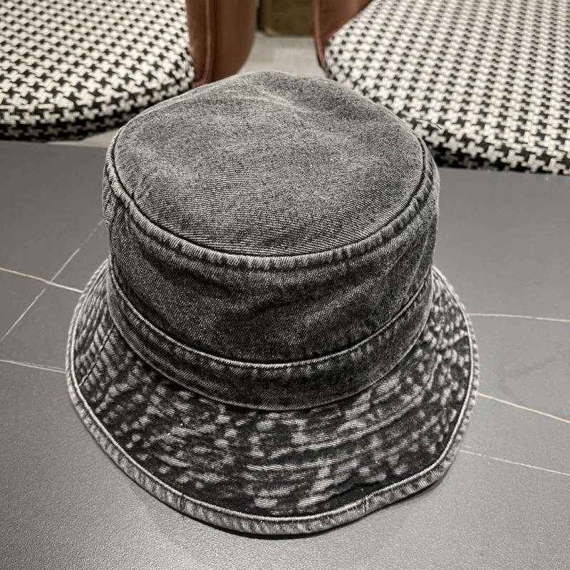 Effortless Prada Caps 261608