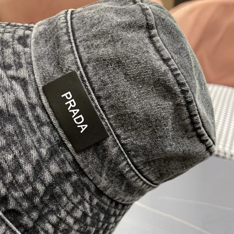 Effortless Prada Caps 261608