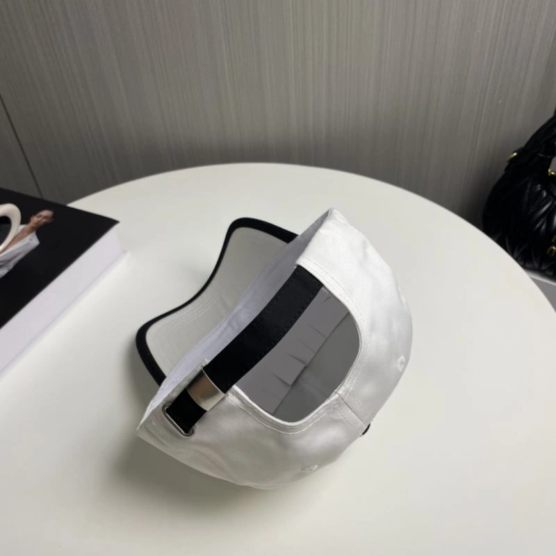 Prada Caps Seasonal 261573