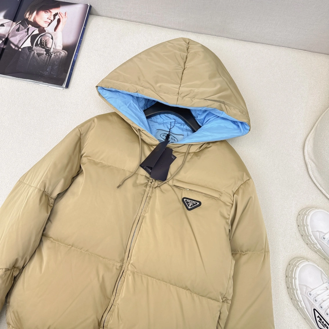 Prada Down Jackets Classic 172782