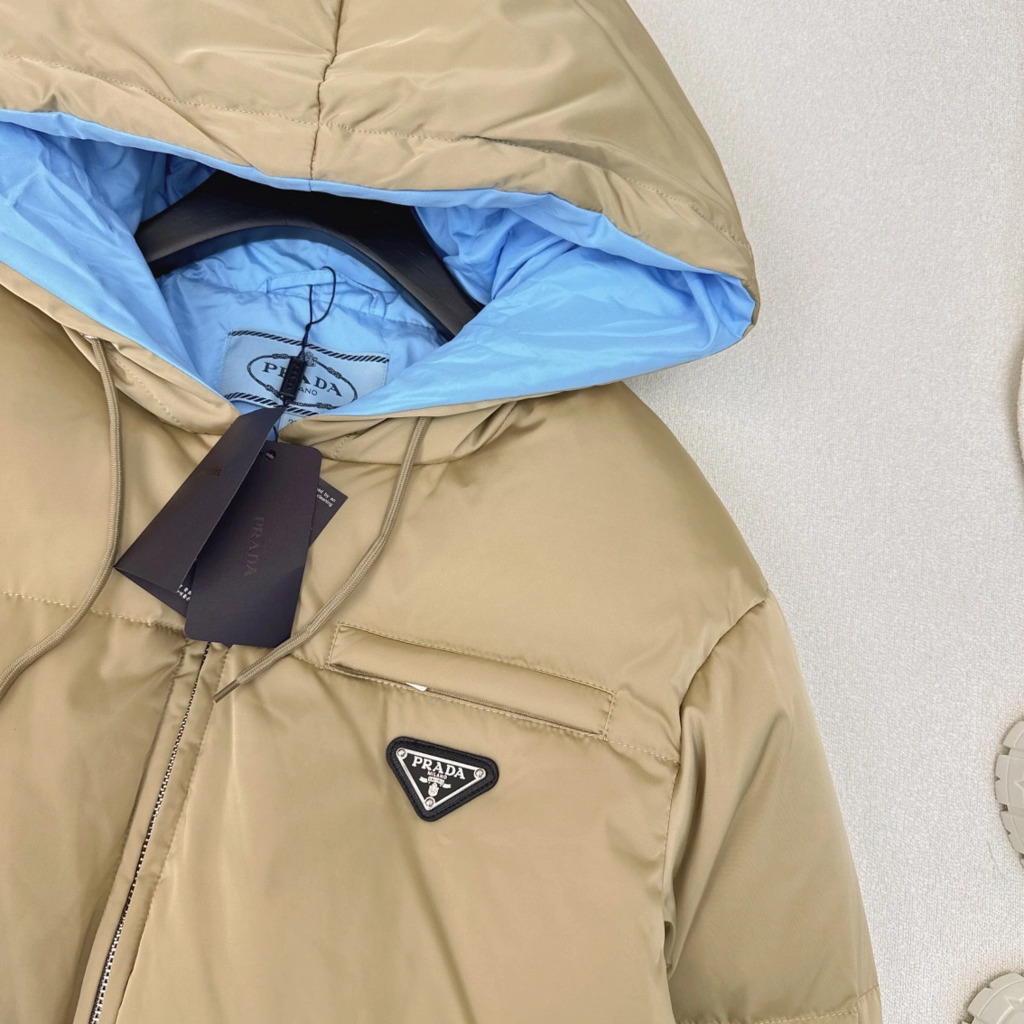 Prada Down Jackets Classic 172782