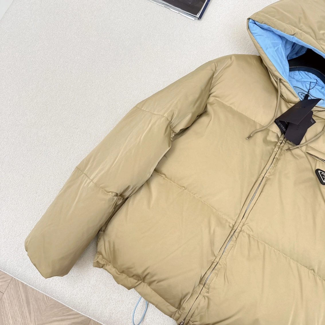 Prada Down Jackets Classic 172782