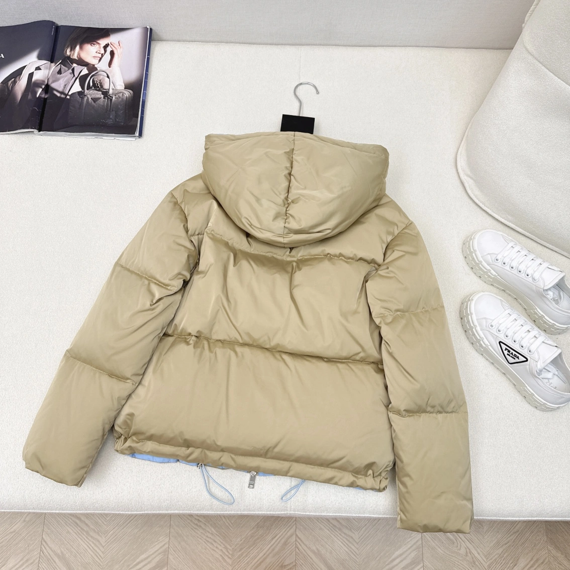 Prada Down Jackets Classic 172782