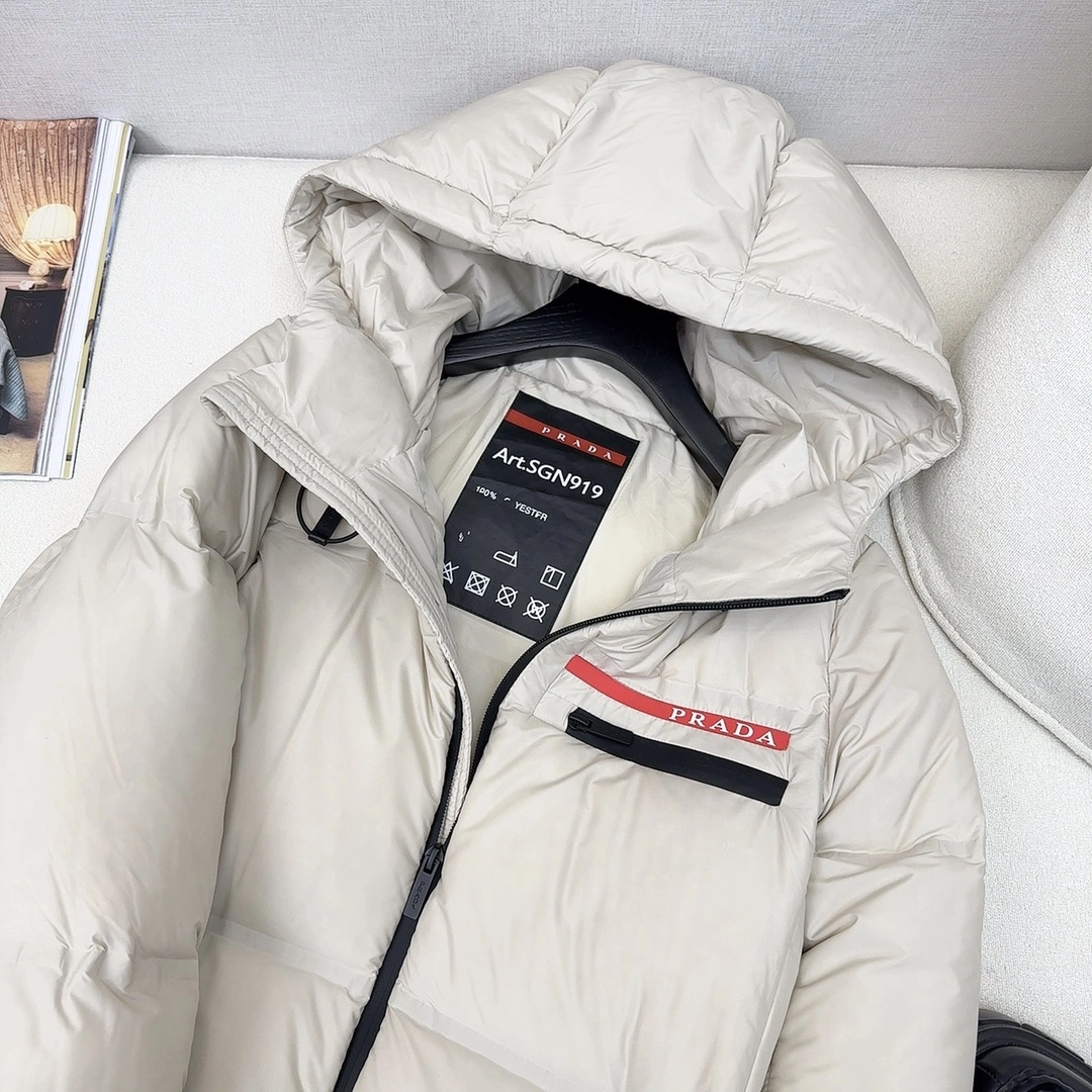 Vibrant Prada Down Jackets 172834