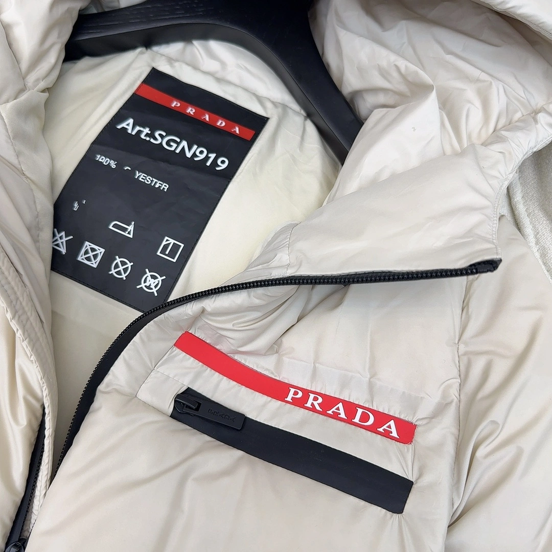 Vibrant Prada Down Jackets 172834