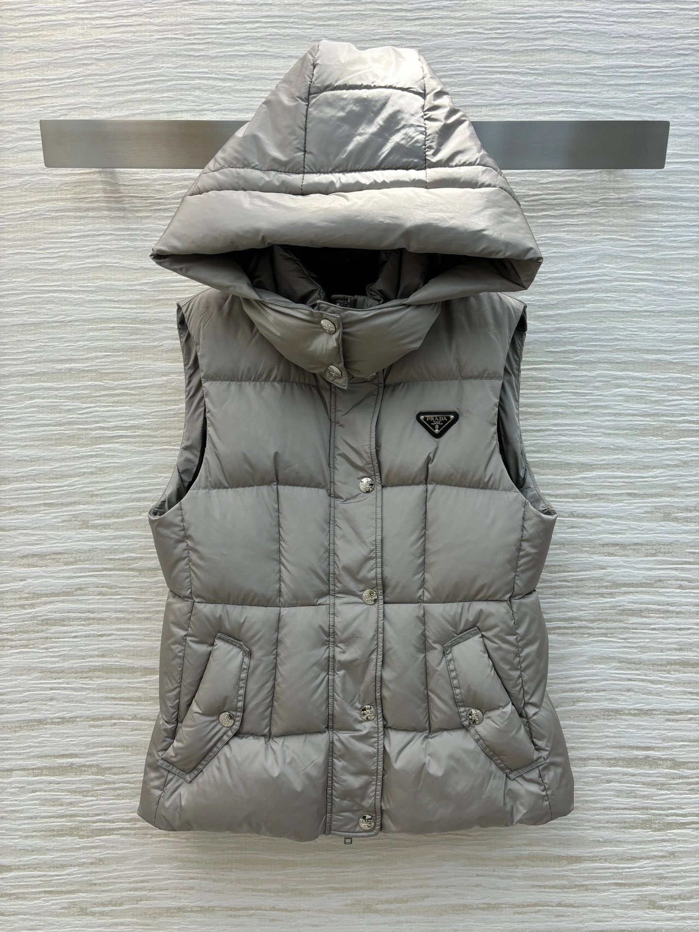 ModernLook Prada Down Jackets 172776