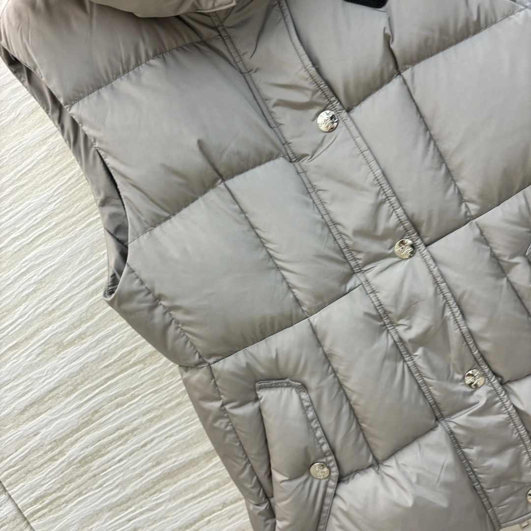 ModernLook Prada Down Jackets 172776