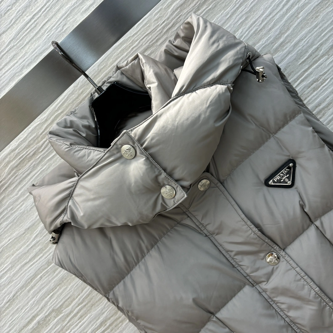 ModernLook Prada Down Jackets 172776
