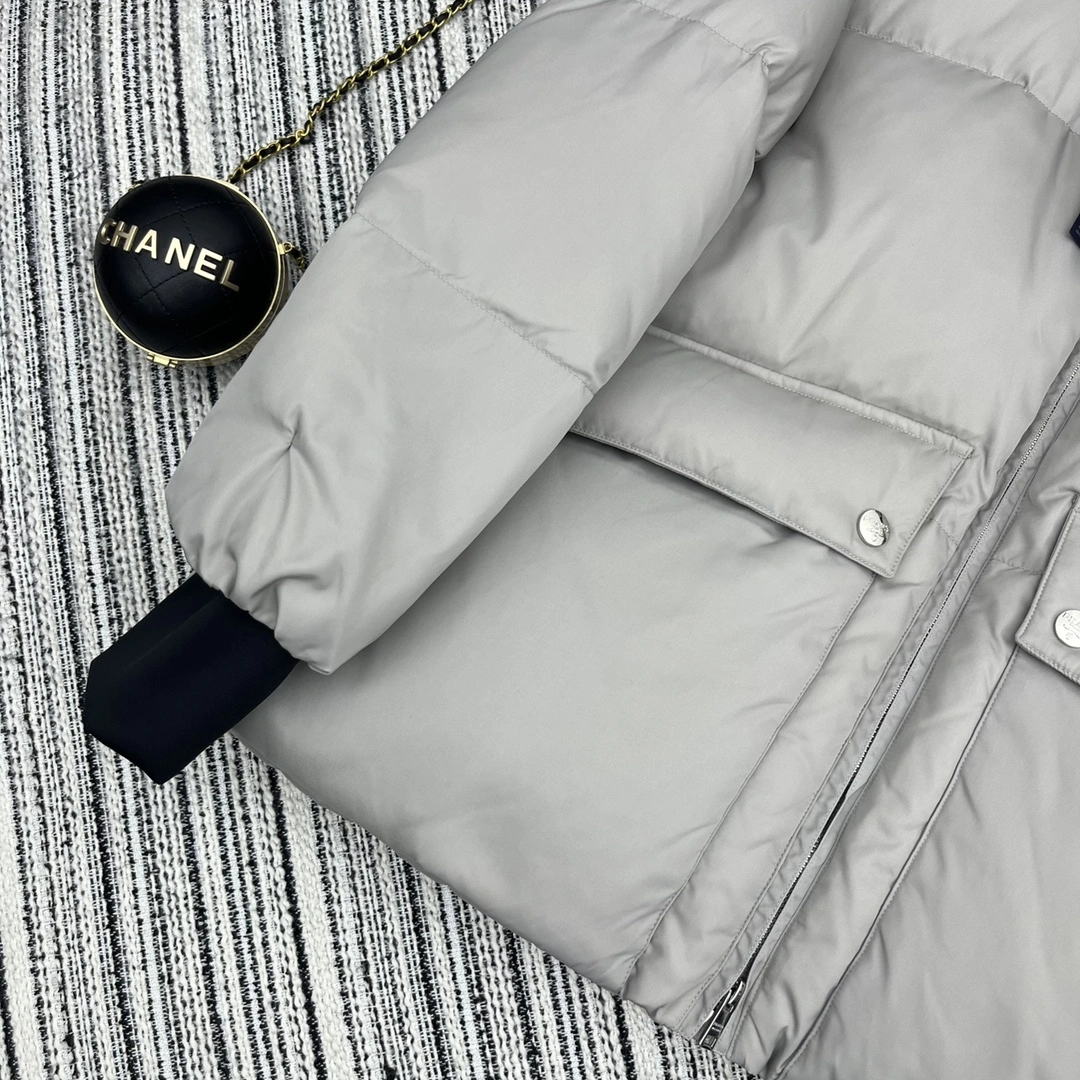 Prada Down Jackets Resilient 172771