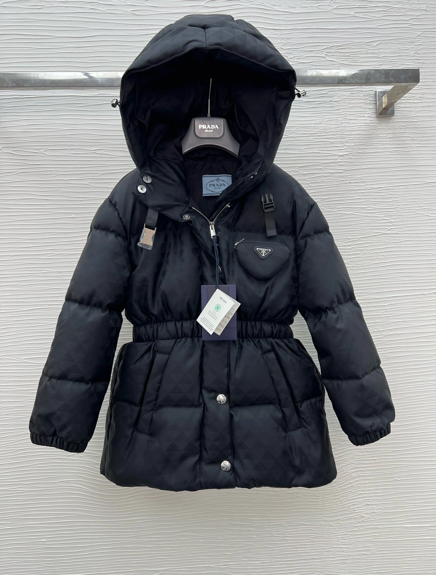 Minimalist Prada Down Jackets 172766