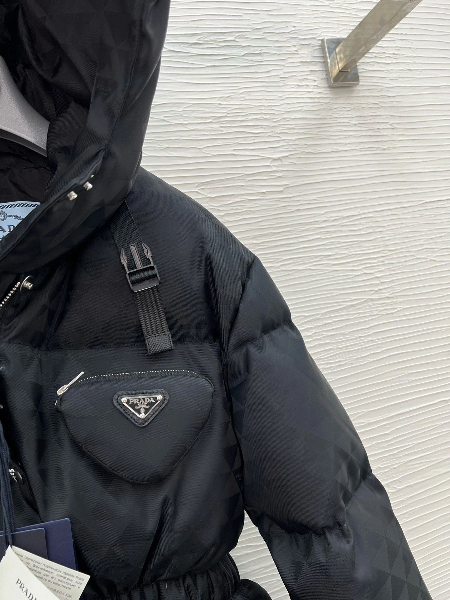 Minimalist Prada Down Jackets 172766