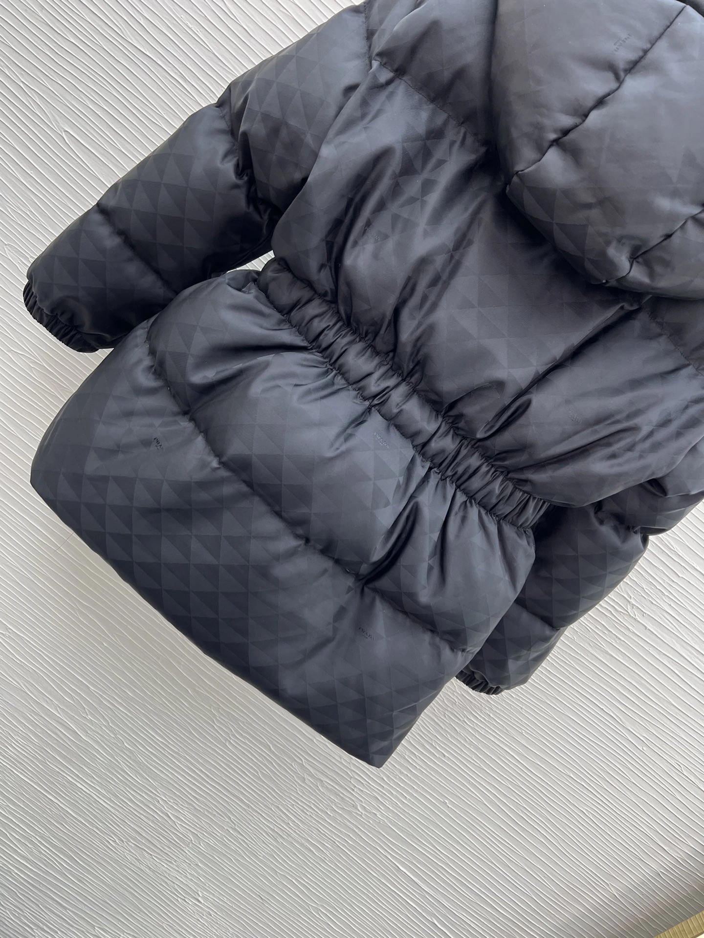 Minimalist Prada Down Jackets 172766