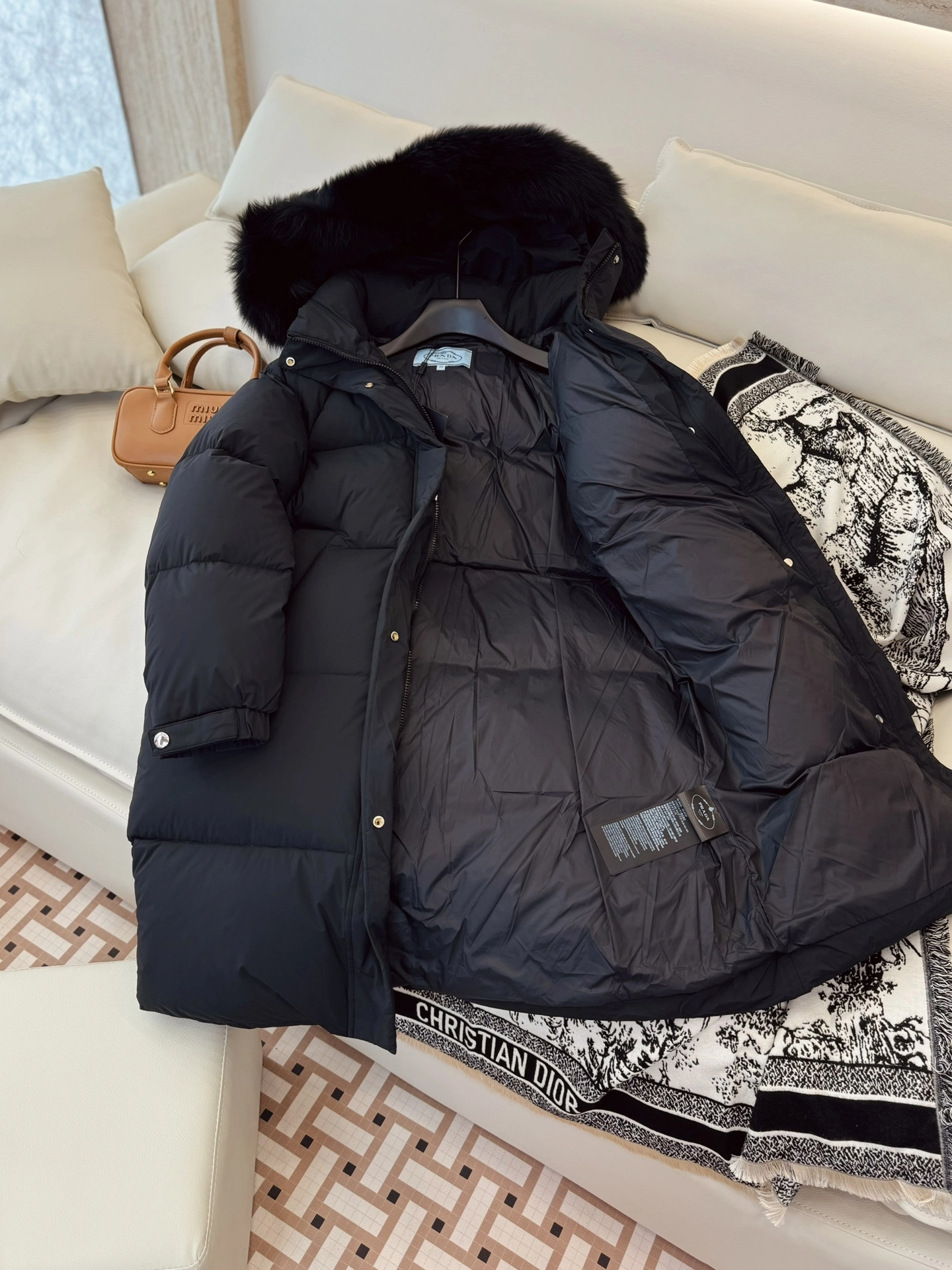 Prada Down Jackets Snug 172758