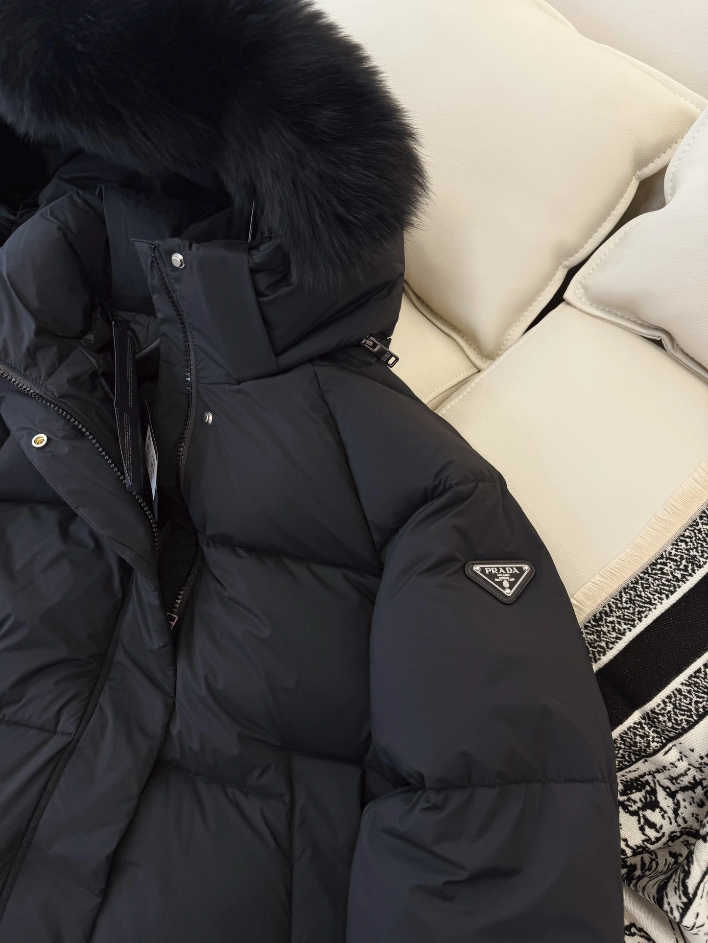 Prada Down Jackets Snug 172758