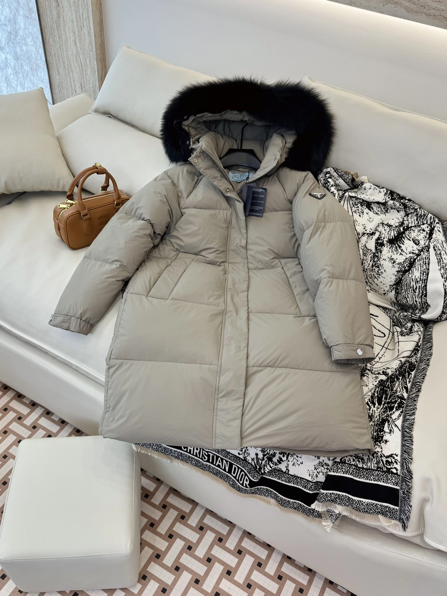 Prada Down Jackets ModernLook 172795