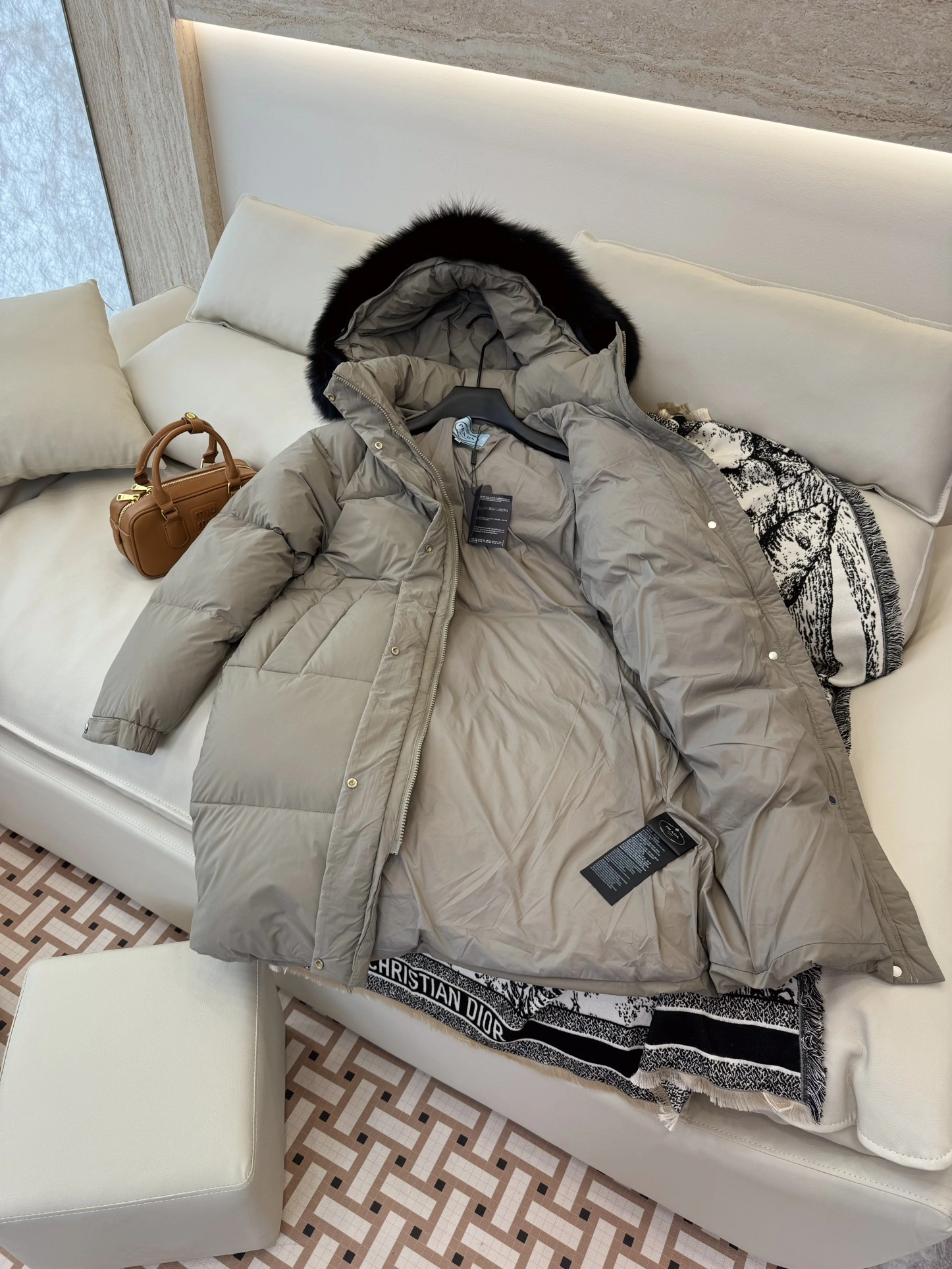 Prada Down Jackets ModernLook 172795