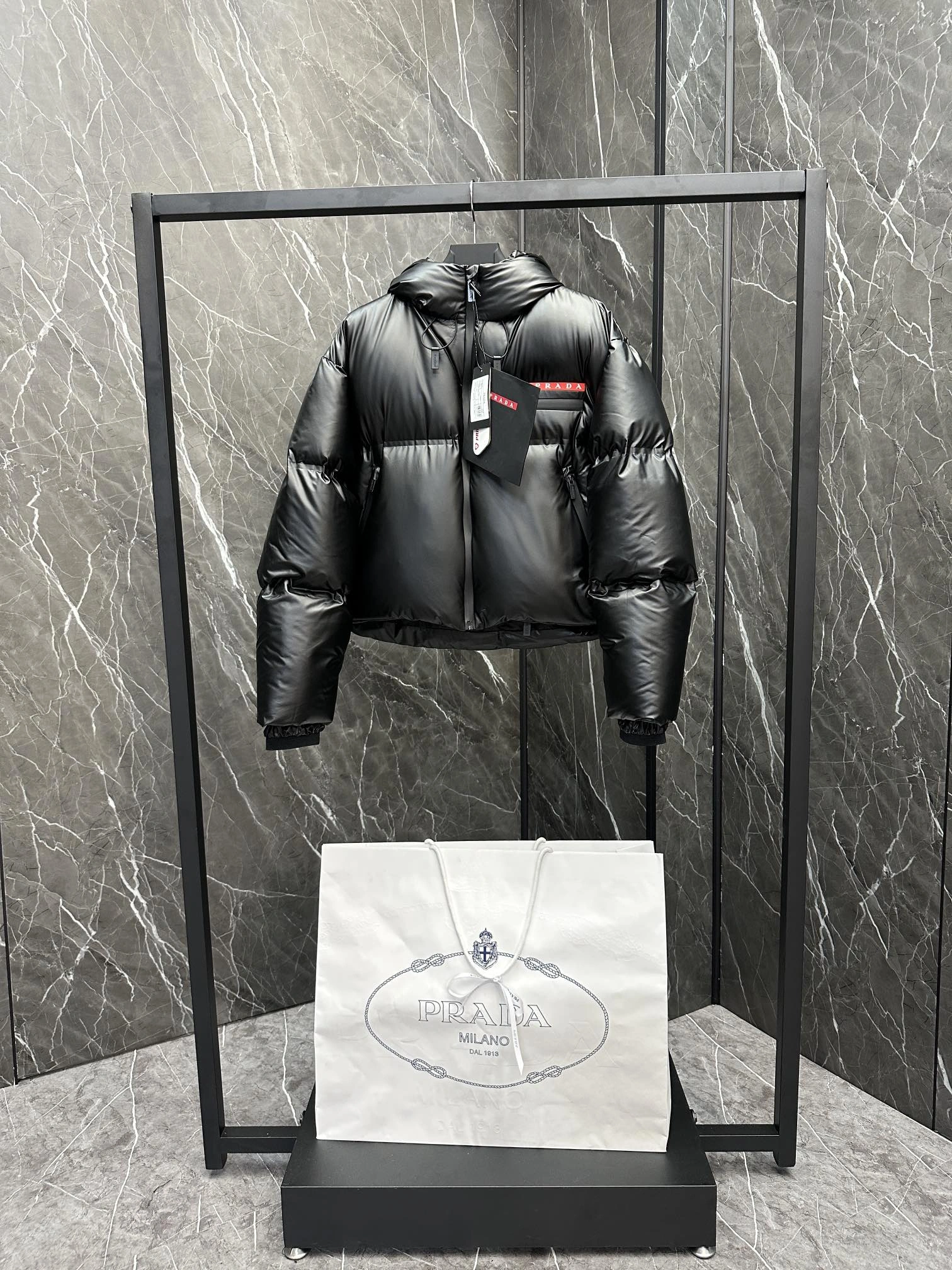 Prada Down Jackets Chic 172755