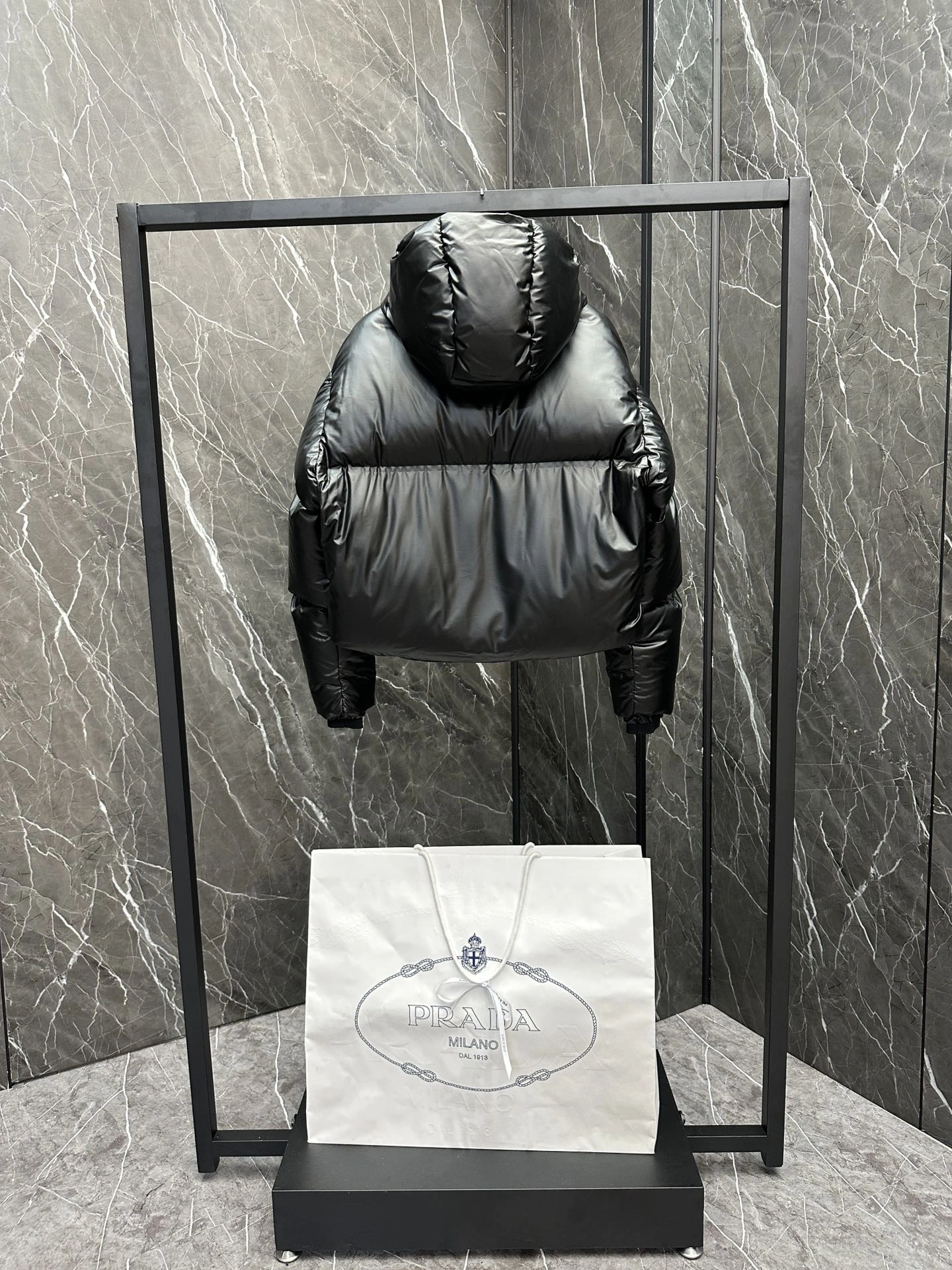 Prada Down Jackets Chic 172755