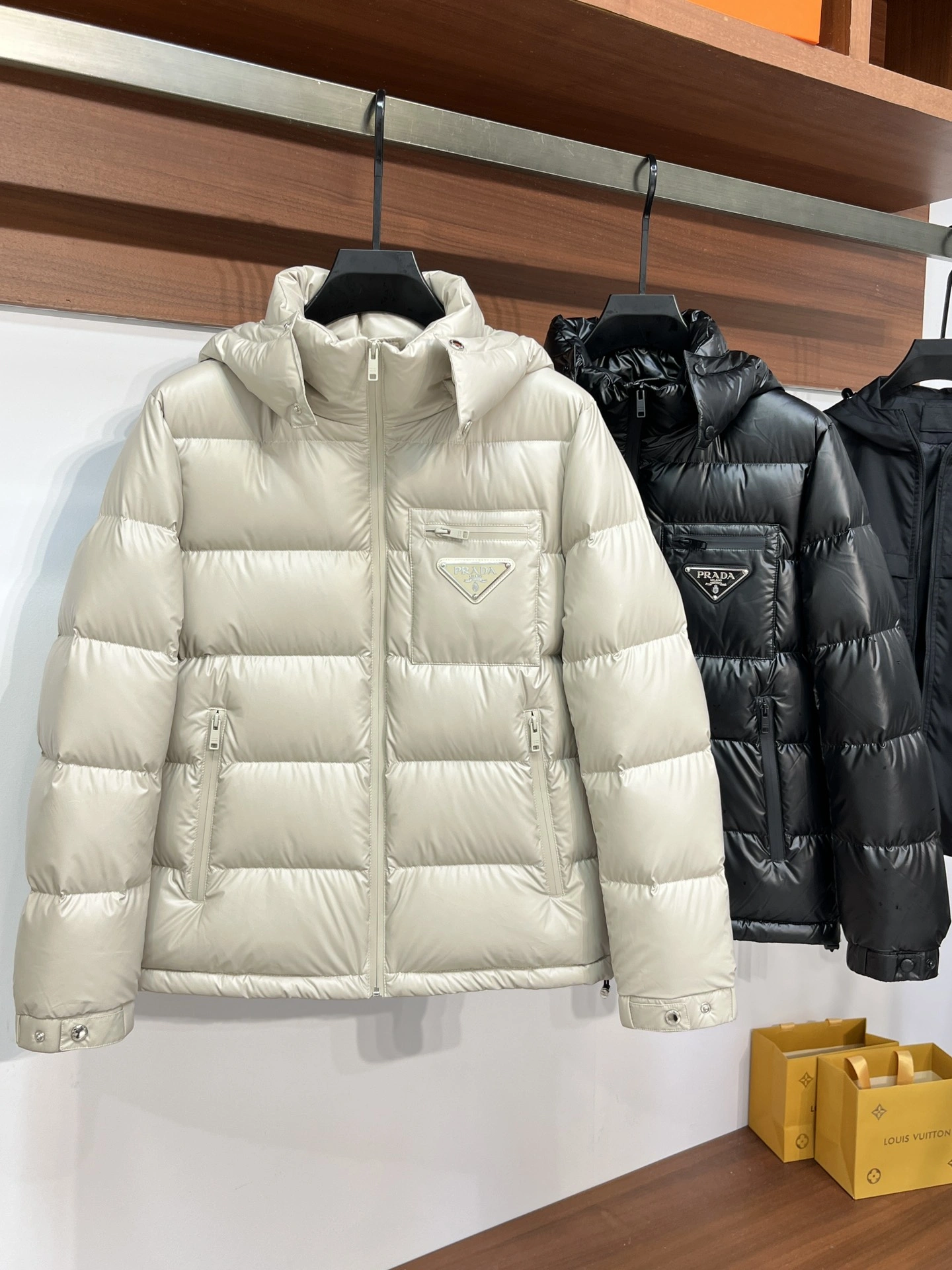 Prada Down Jackets Snug 172787