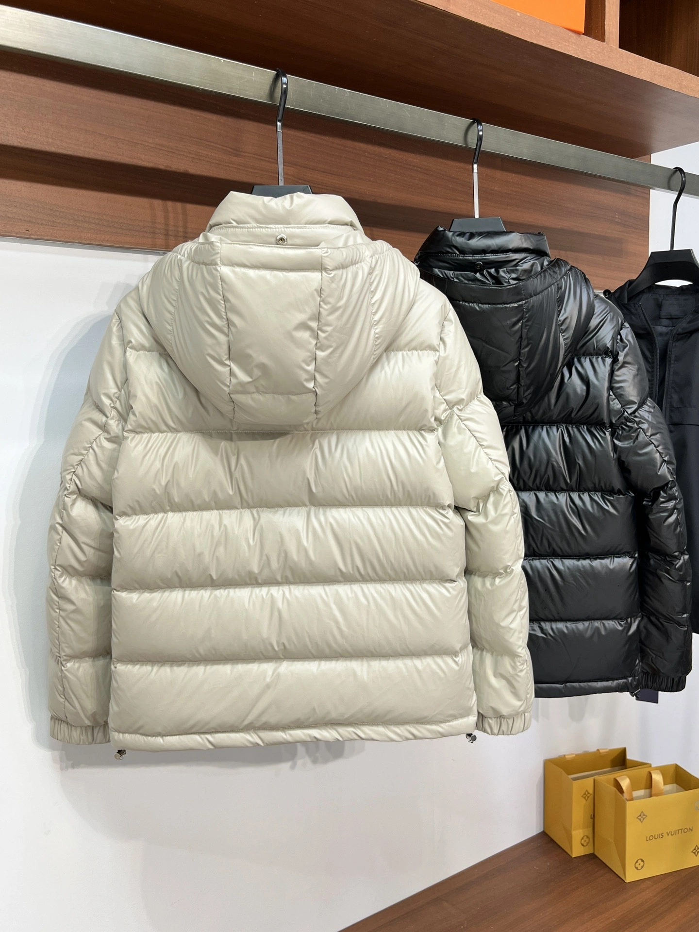 Prada Down Jackets Snug 172787