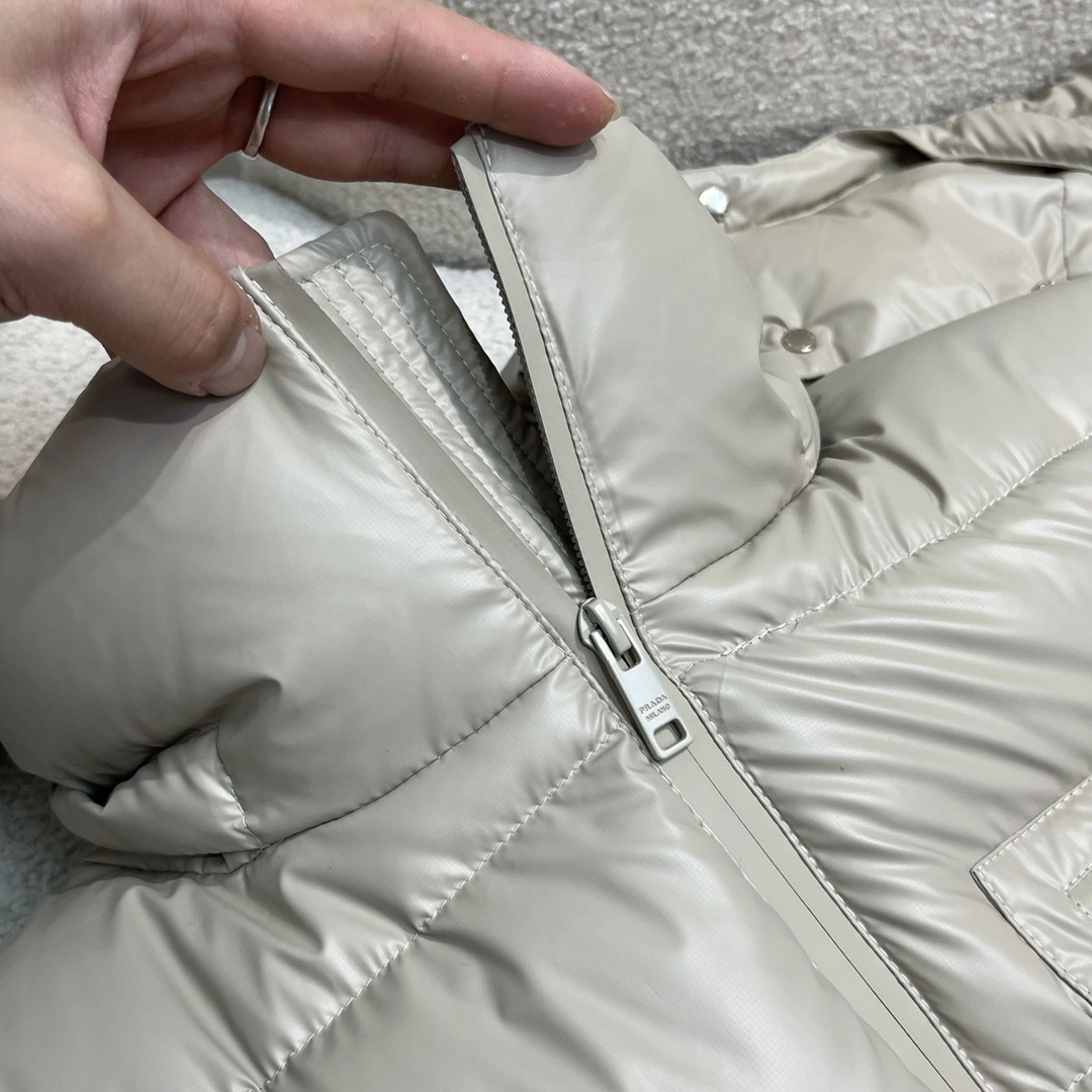 Prada Down Jackets Durable 172802