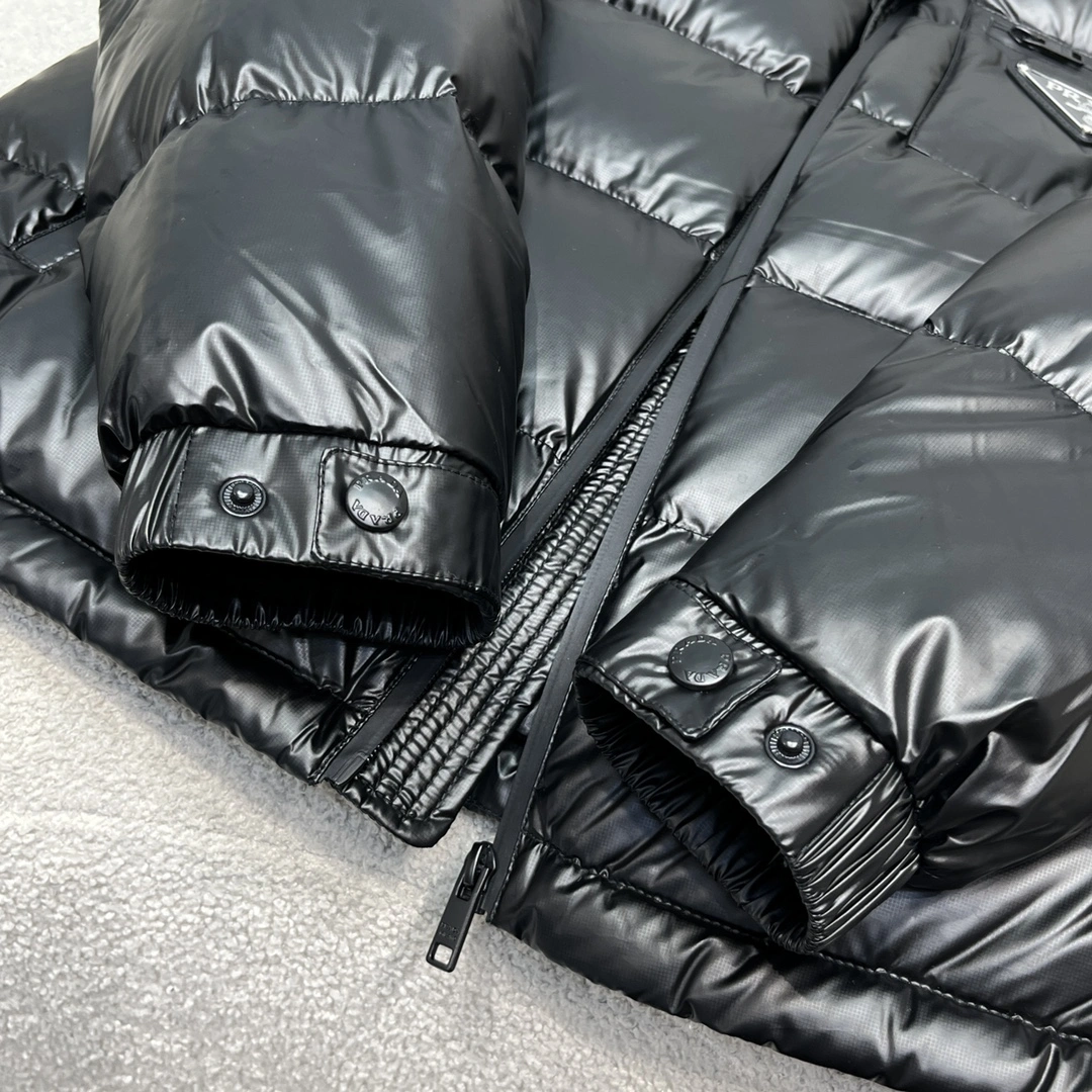 Prada Down Jackets EasyMatch 172751