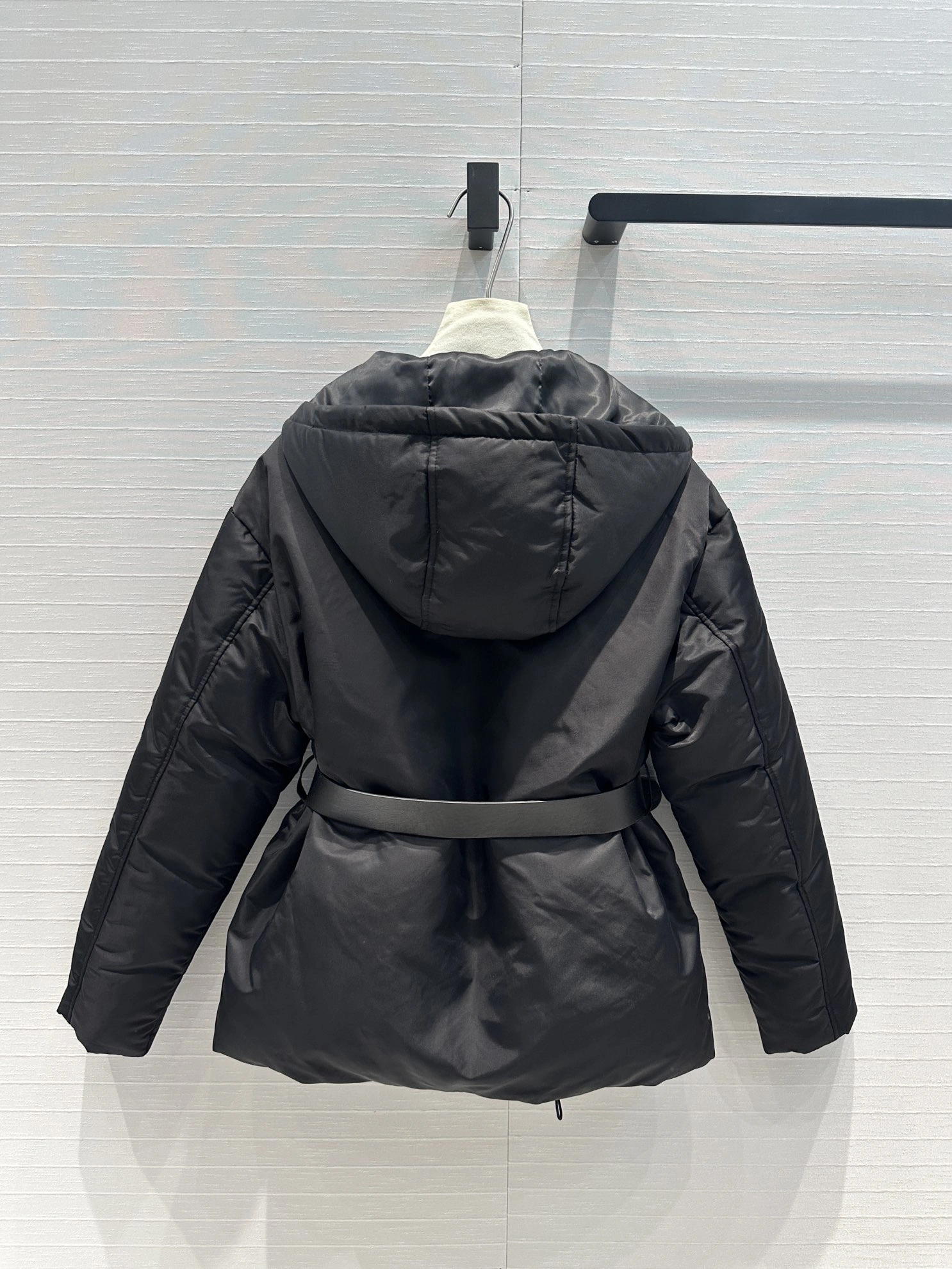 Snug Prada Down Jackets 172749