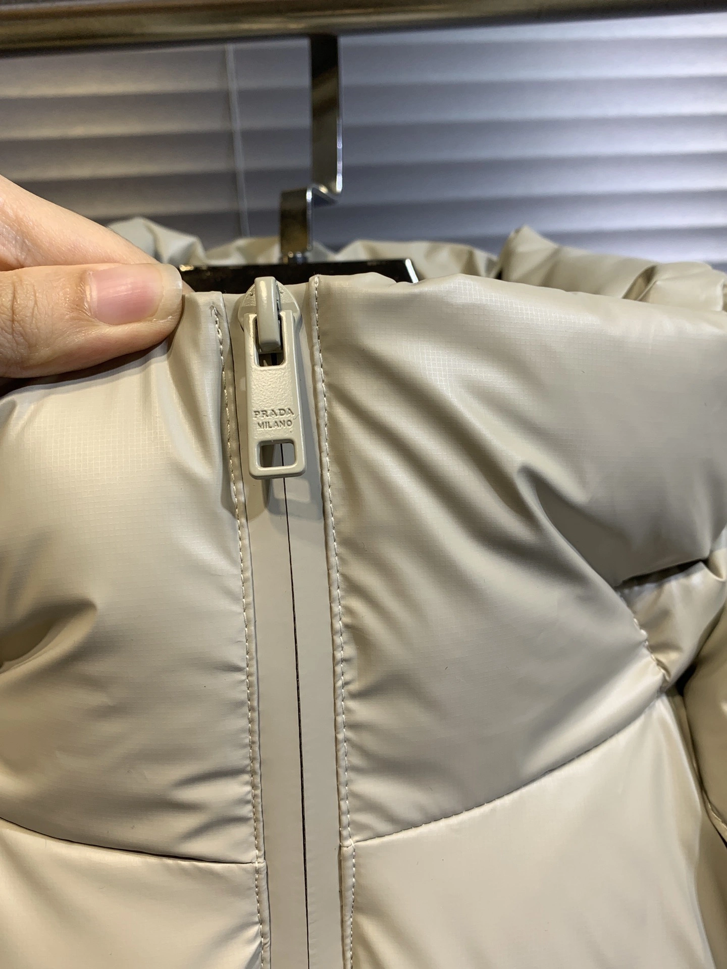 WaterResistant Prada Down Jackets 172742