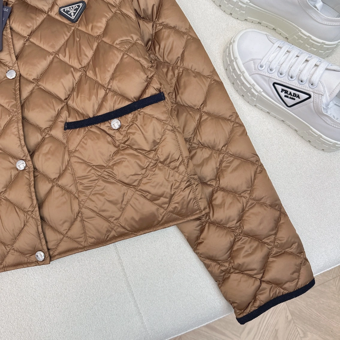 Trendsetting Prada Down Jackets 172734