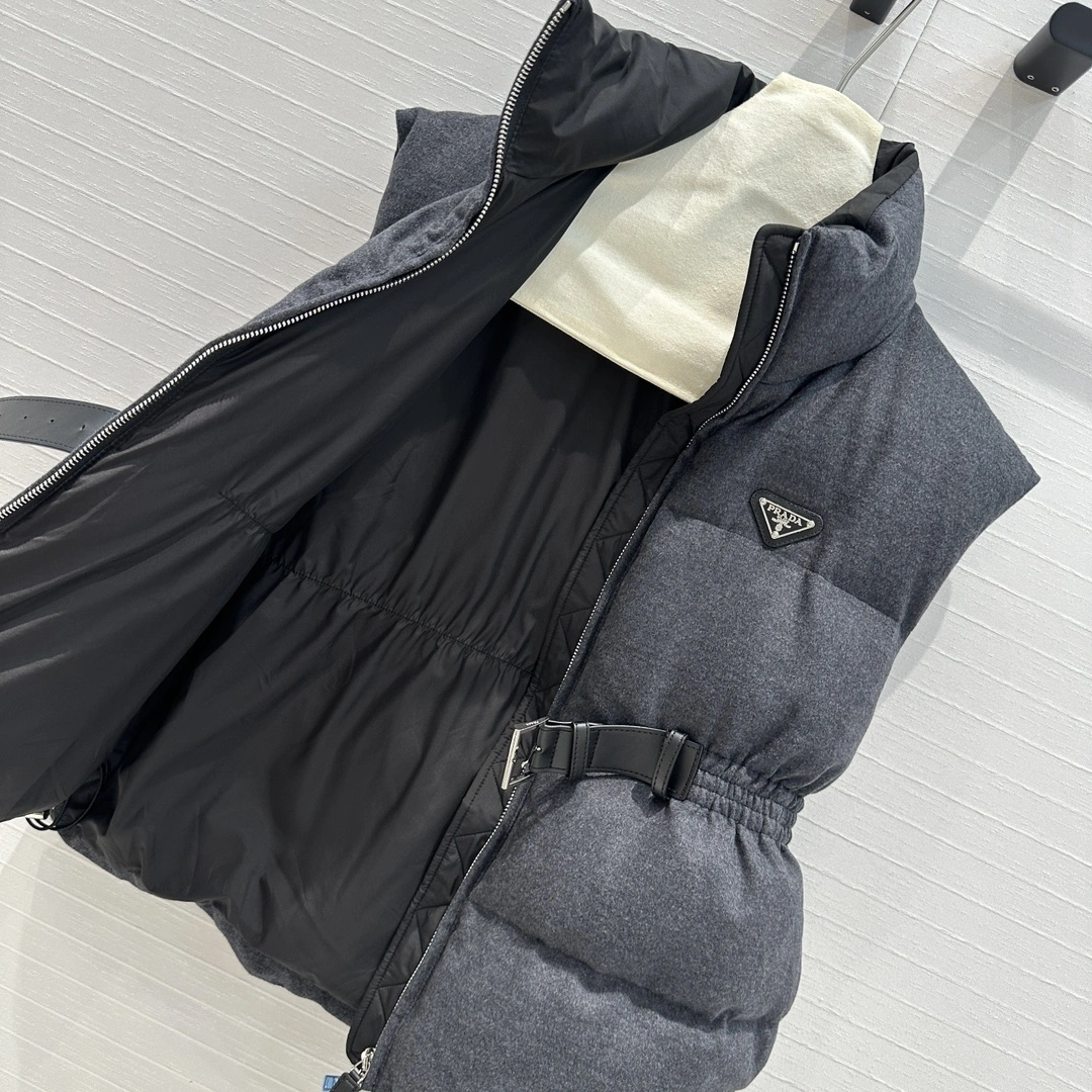 Prada Down Jackets Effortless 172720