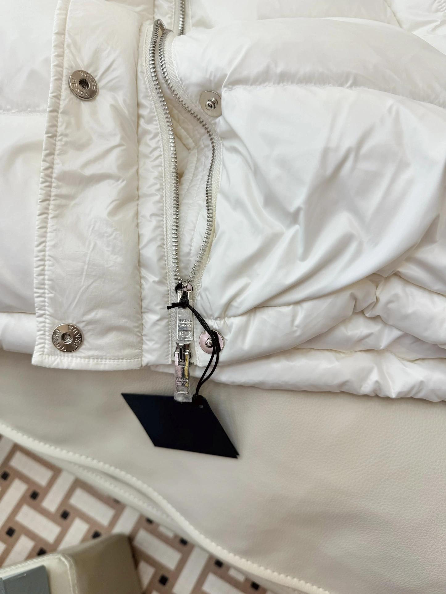 Prada Down Jackets GoodFit 172717