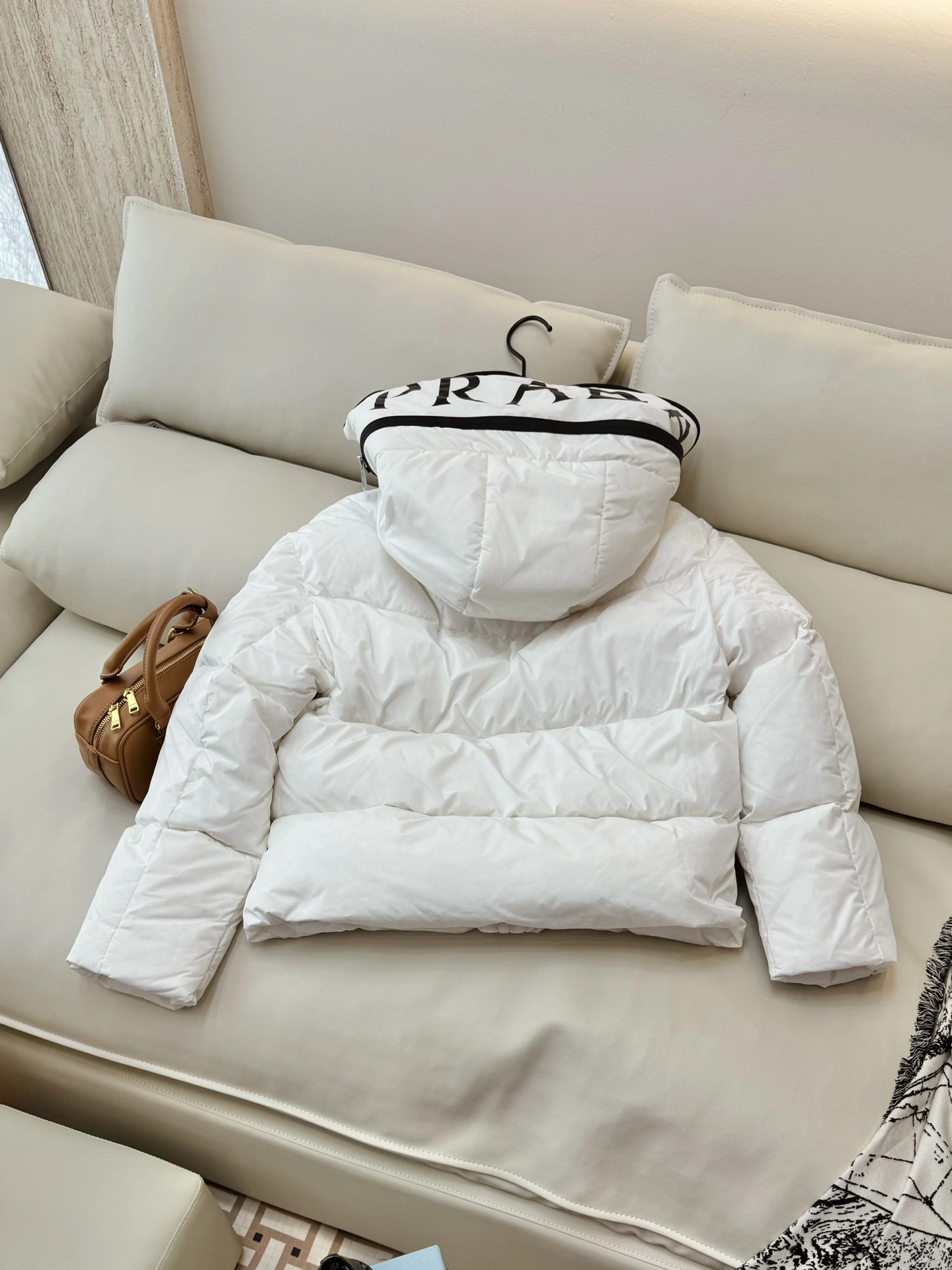 EasyMatch Prada Down Jackets 172715