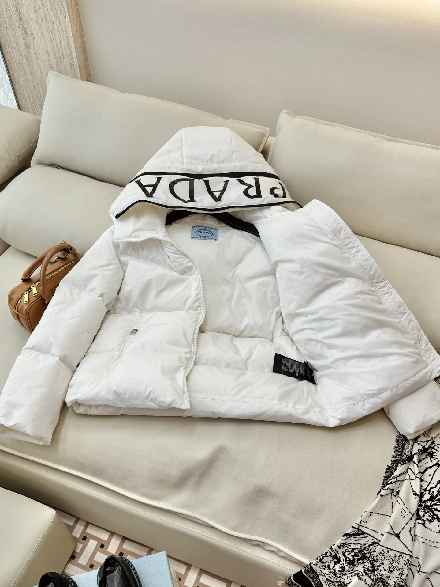 EasyMatch Prada Down Jackets 172715