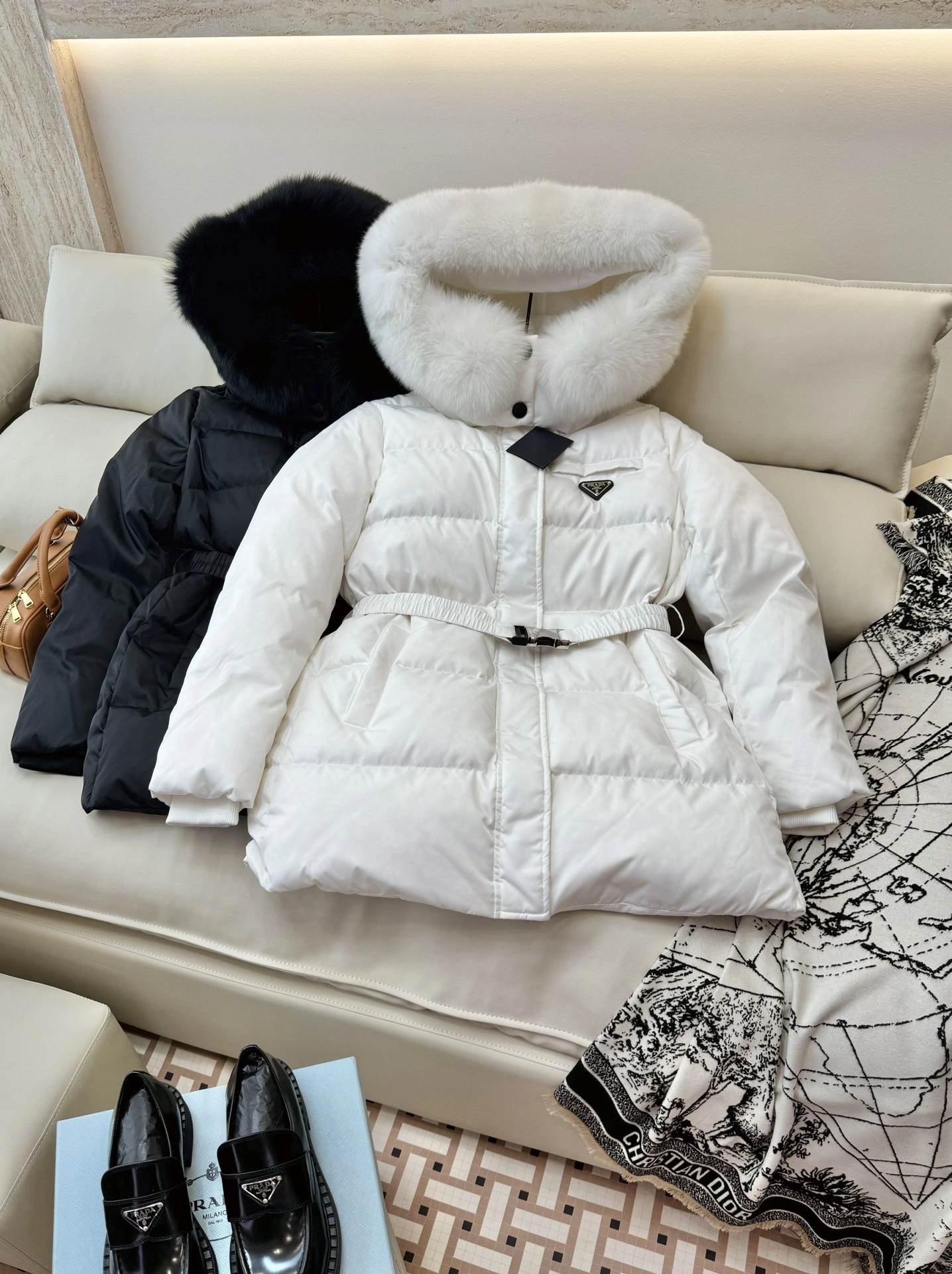 Prada Down Jackets Elegant 172710