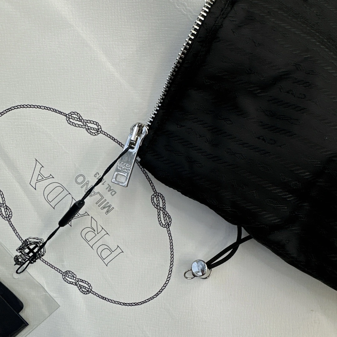 Prada Down Jackets Packable 172699