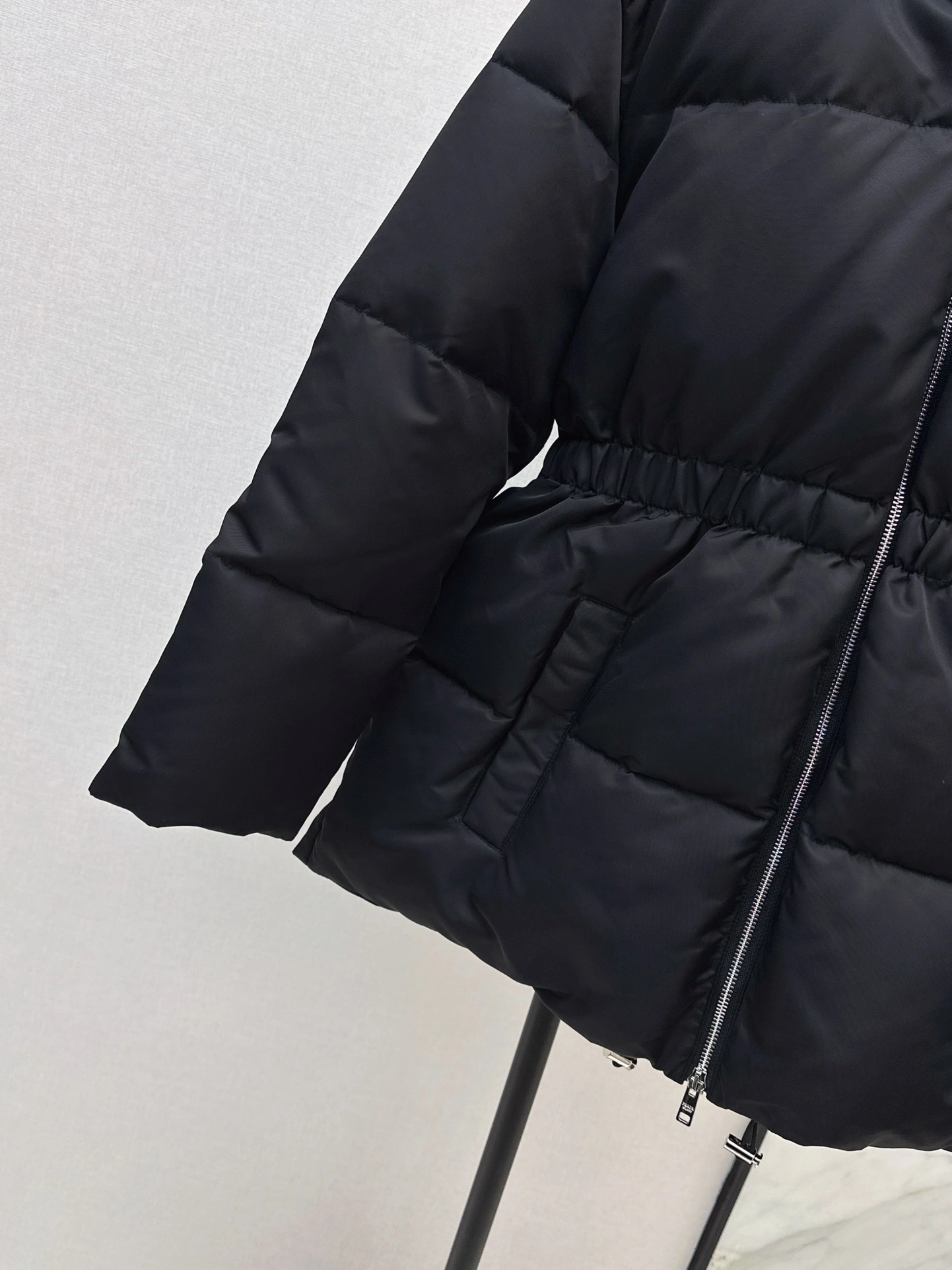 Prada Down Jackets EasyMatch 172674