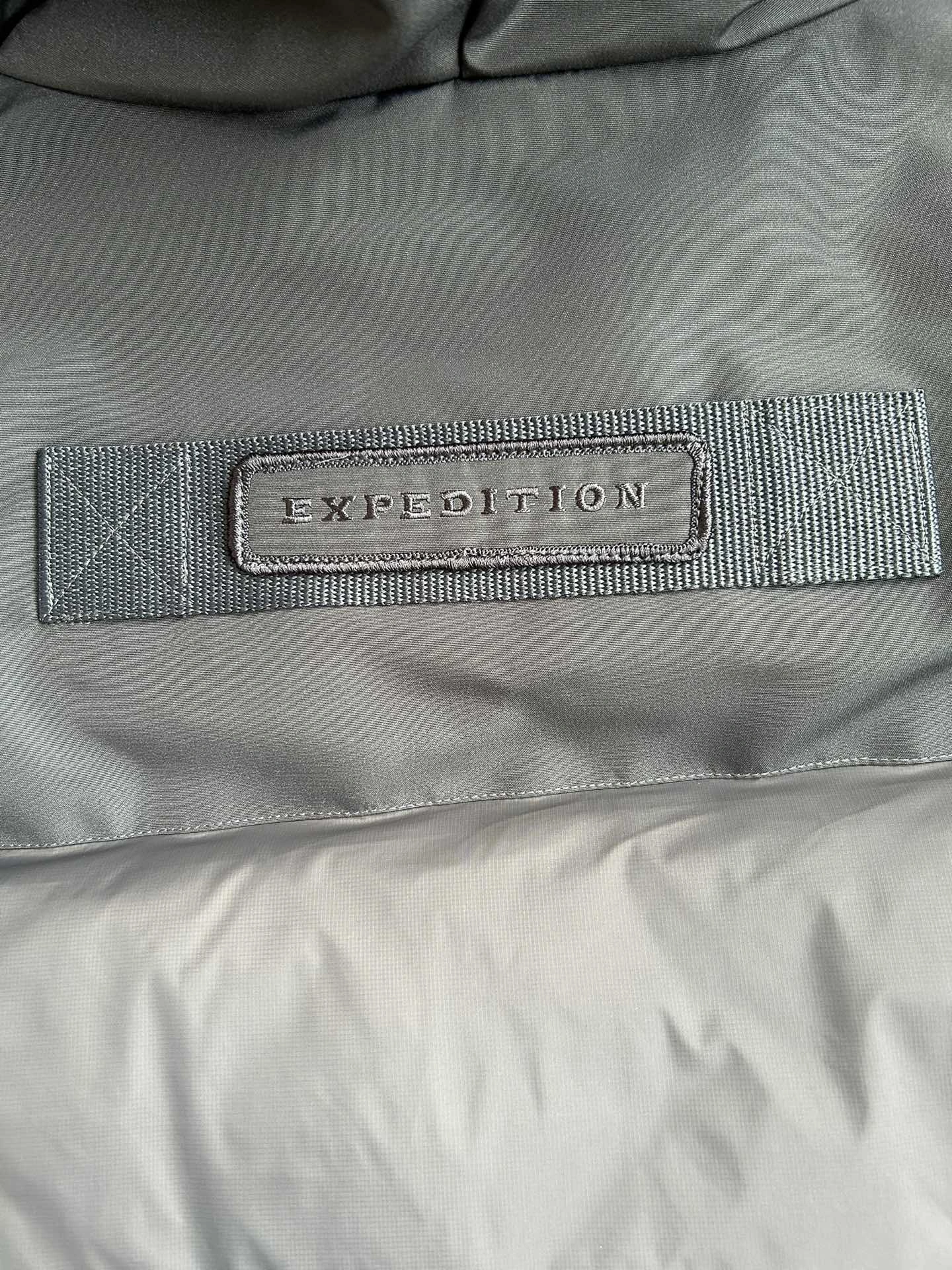 Tailored Prada Down Jackets 172683