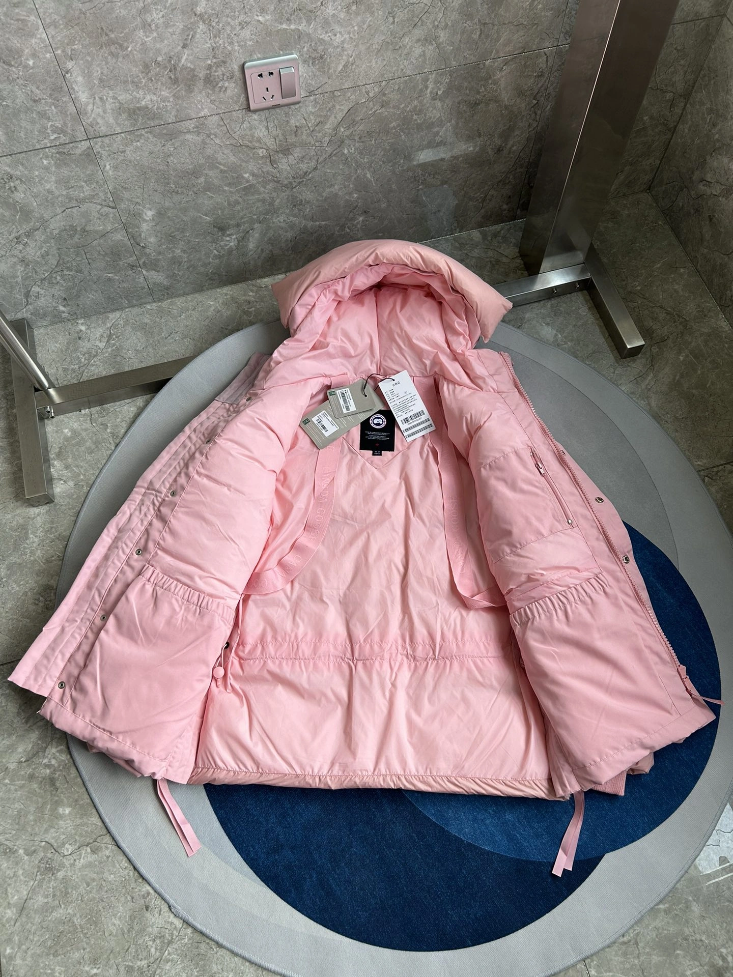 Prada Down Jackets Cozy 172676