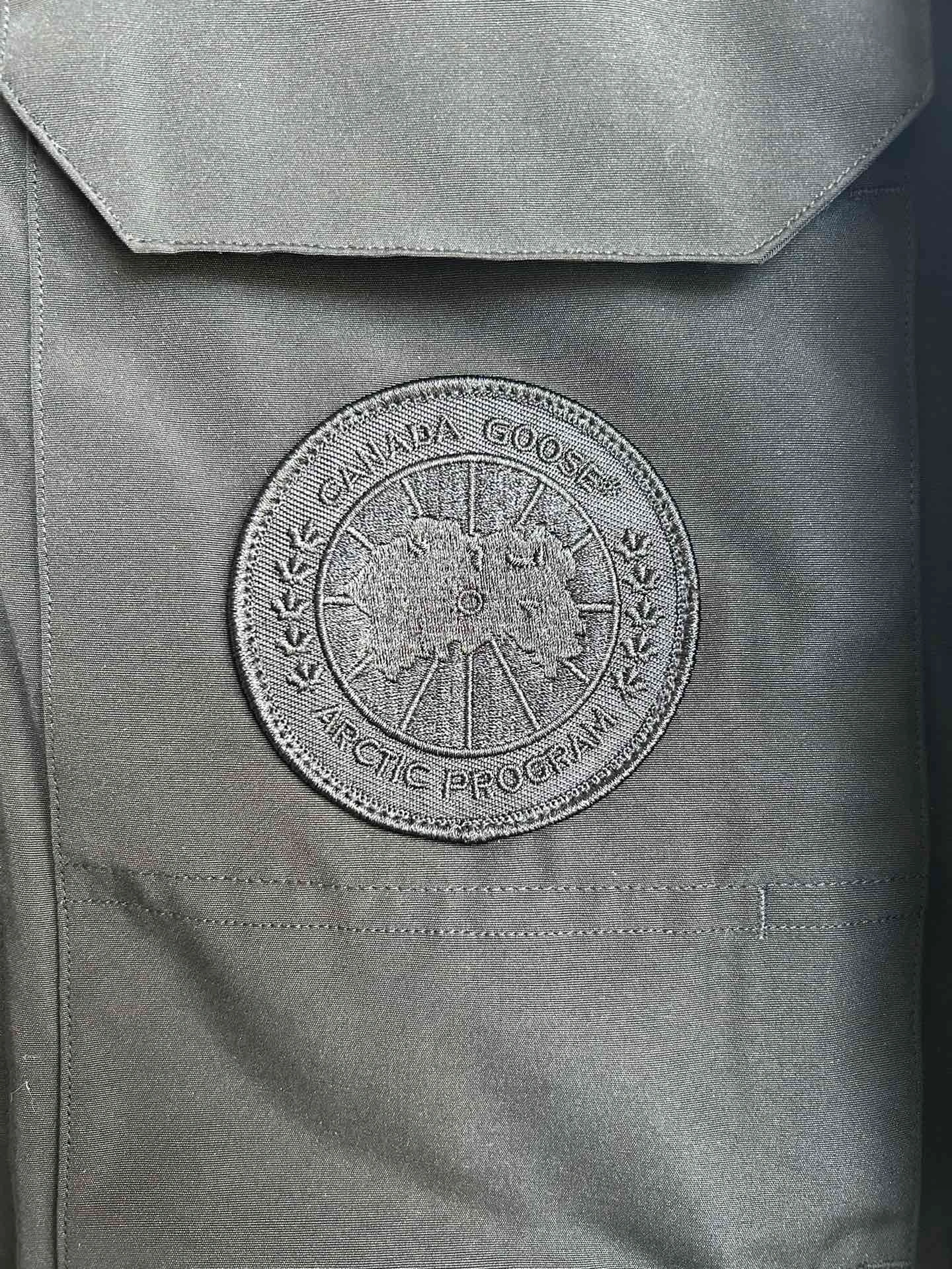 Prada Down Jackets OnTrend 172725