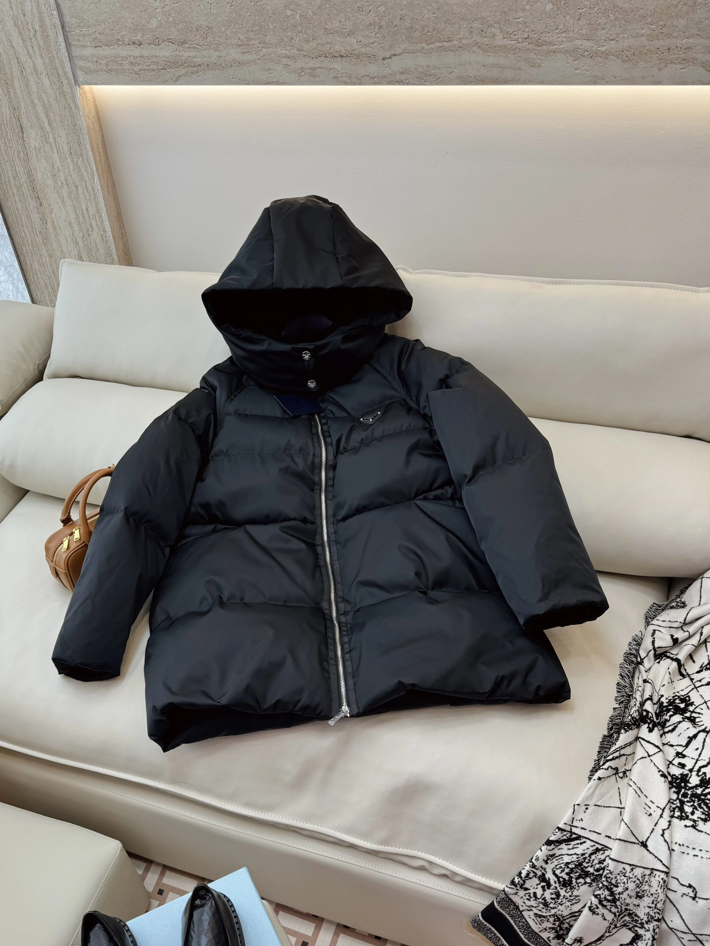 RelaxedFit Prada Down Jackets 172660