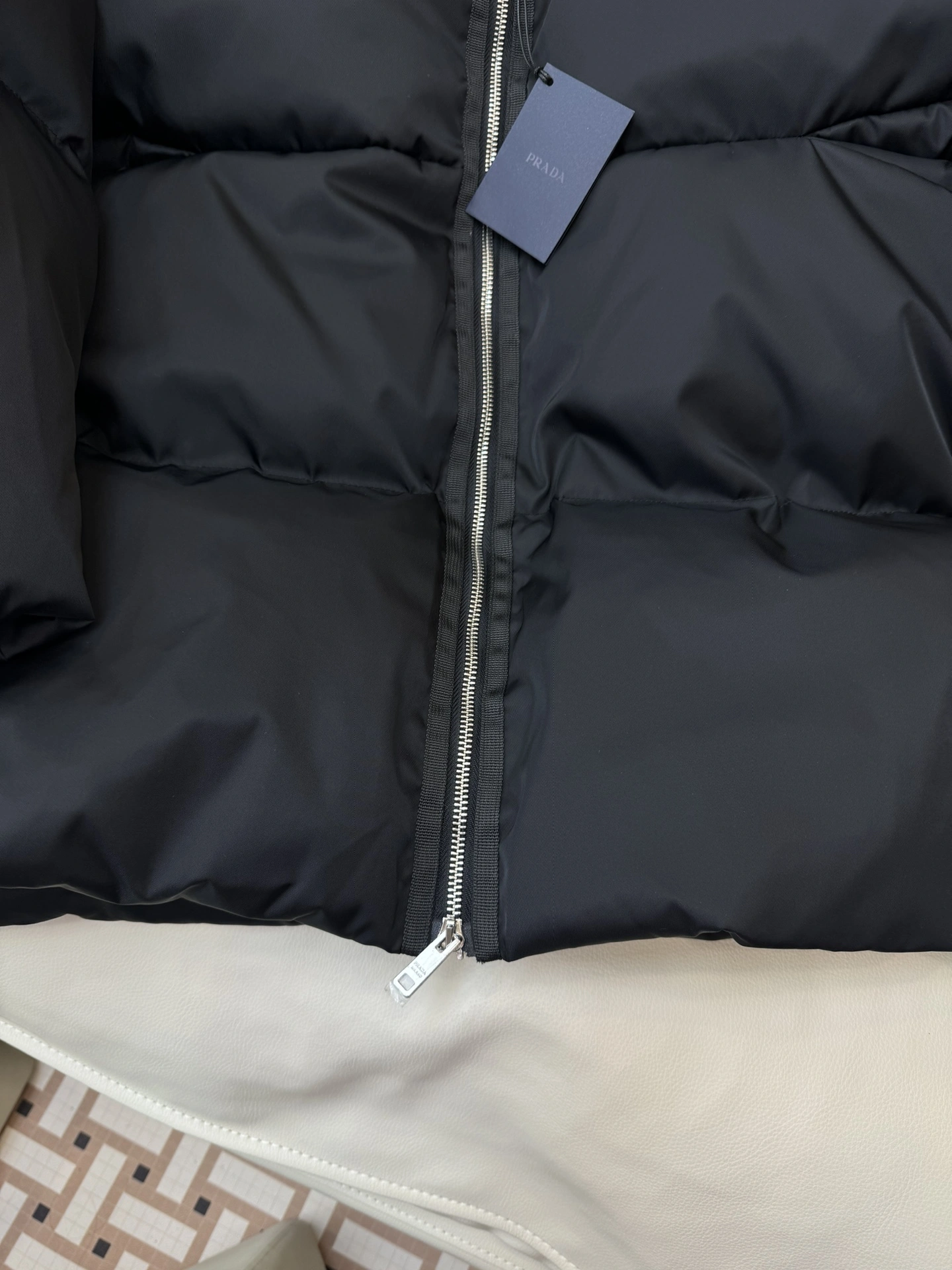 RelaxedFit Prada Down Jackets 172660