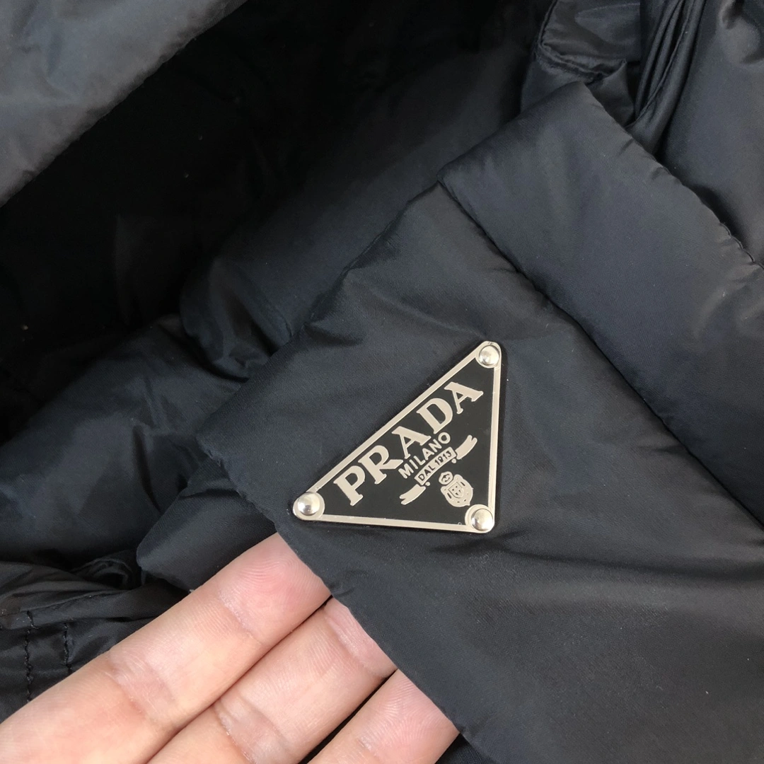 Prada Down Jackets Durable 172654