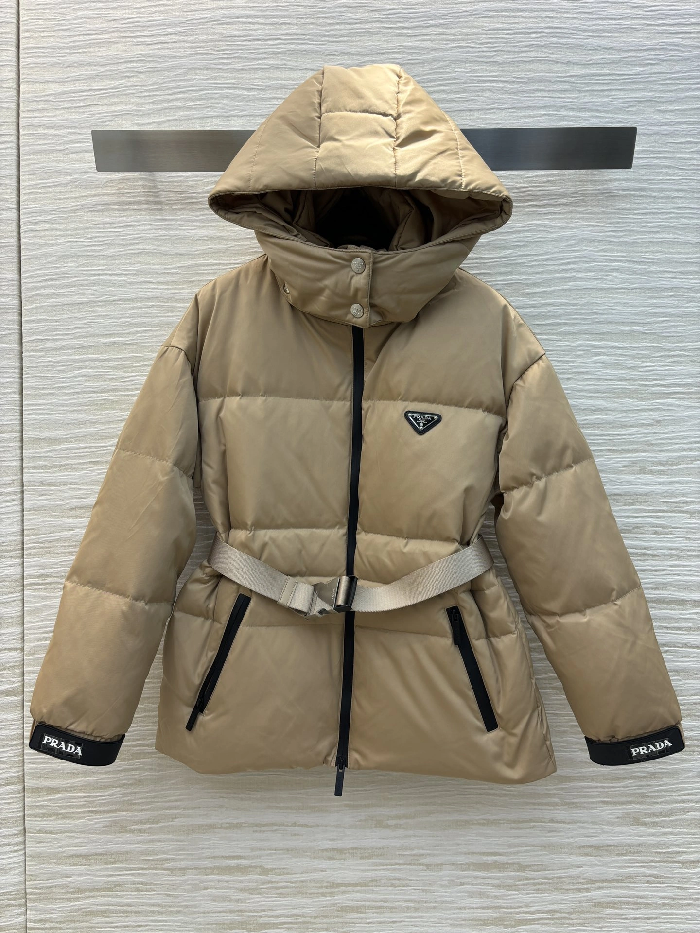 WellDesigned Prada Down Jackets 172688