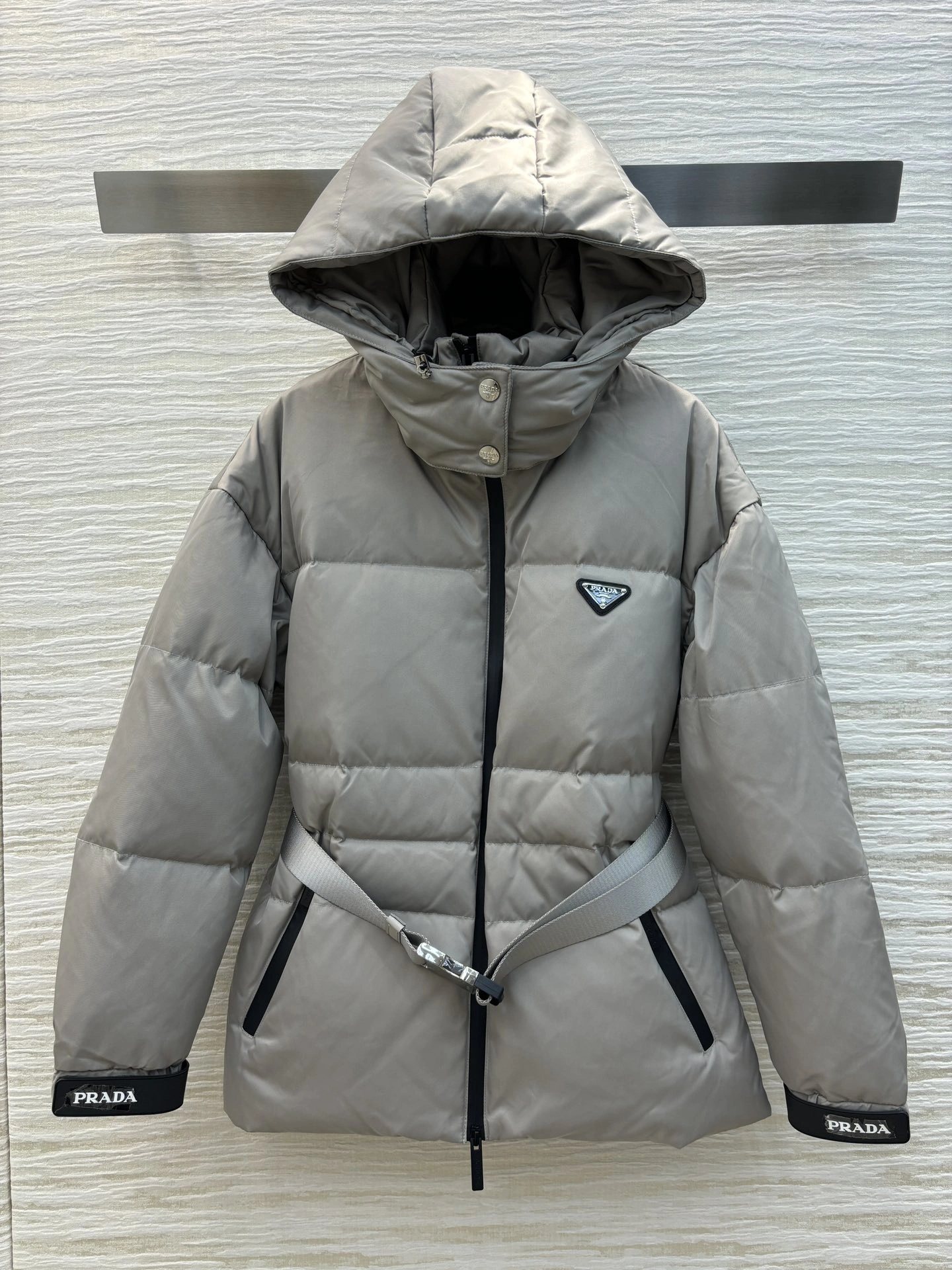 Prada Down Jackets RelaxedFit 172640